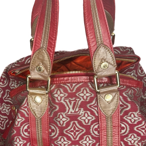 Limited Edition Louis Vuitton Aviator Bordeaux bag - Picture 4 of 14